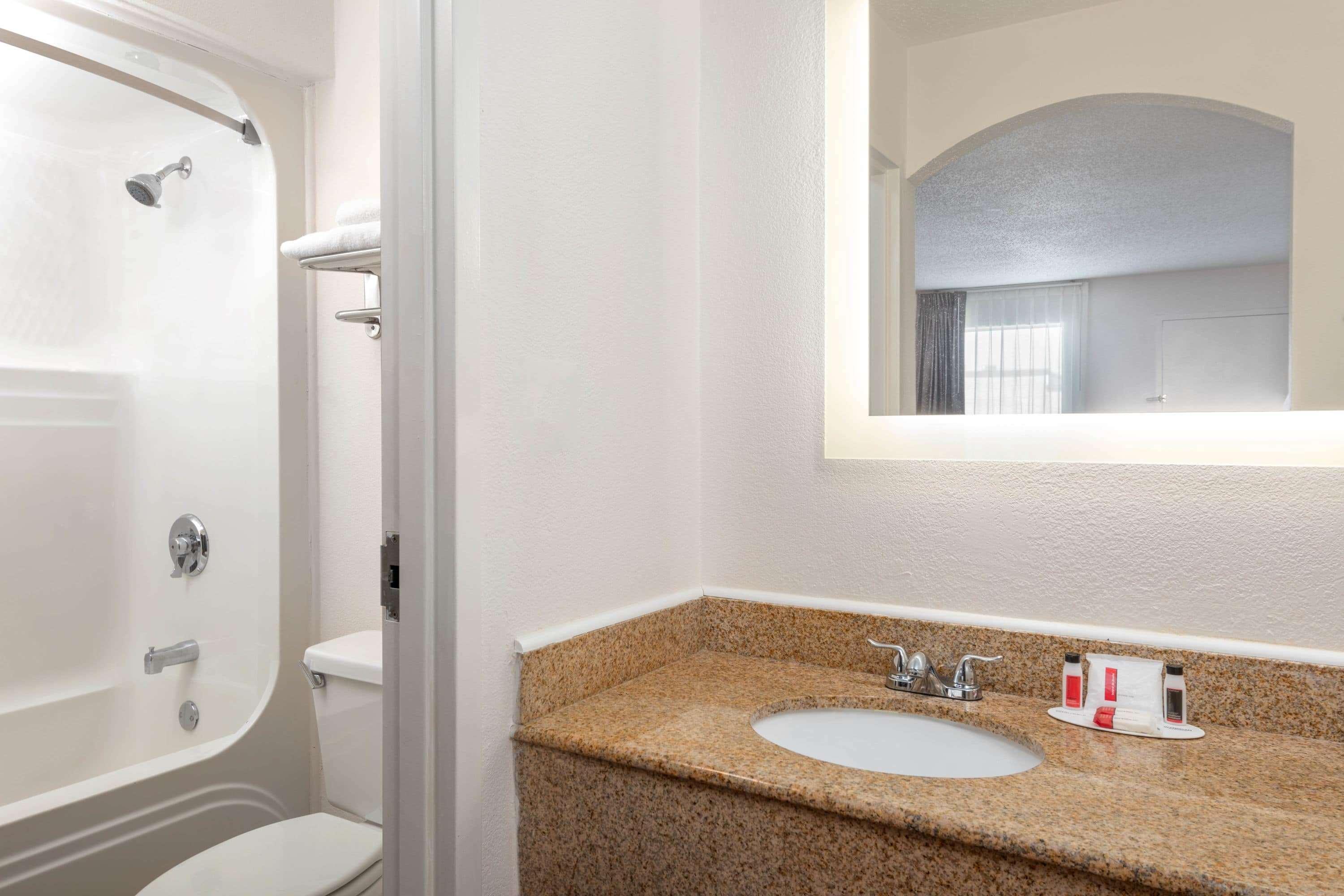 Howard Johnson By Wyndham Rock Hill Exteriör bild